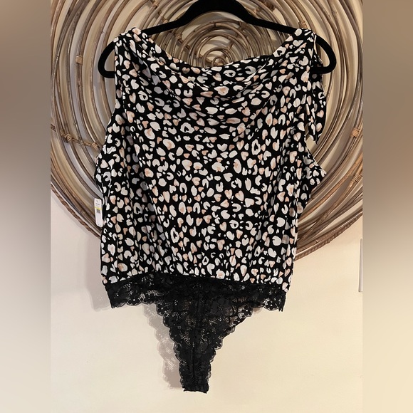 Free People Bodysuit - Size Medium - New with Tags / Never Worn - Picture 2 of 2